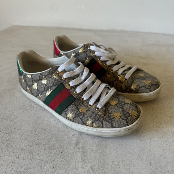 Authentic Gucci Ace GG Supreme ‘Bees’ Sneaker - Picture 1 of 9